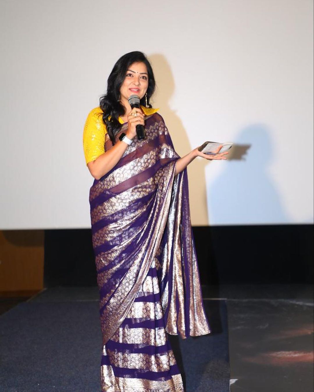 Telugu Tv Actress Madhuri Kandavalli Stills in Blue Saree2